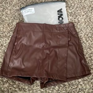 Faux leather skort 🤎